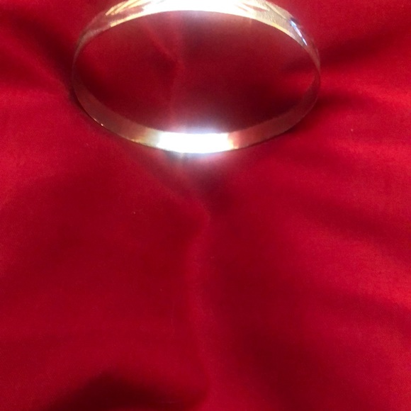 Sterling solid silver bangle - Picture 7 of 8
